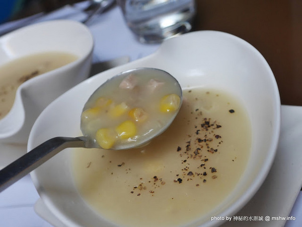 赤崁璽樓：【食記】台南赤崁璽樓蔬食餐廳-襌&食時尚異國蔬食料理@中西區赤崁樓 : 面對時間的巨輪,在歷史洪流的角落用餐, 仿佛格外美味!