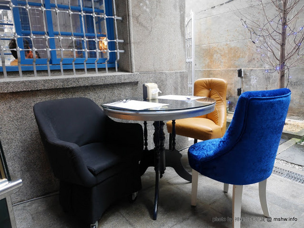 赤崁璽樓：【食記】台南赤崁璽樓蔬食餐廳-襌&食時尚異國蔬食料理@中西區赤崁樓 : 面對時間的巨輪,在歷史洪流的角落用餐, 仿佛格外美味!