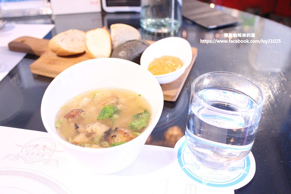 [台南素食美食推薦]赤崁璽樓異國蔬食餐廳 - 回到以前阿公阿嬤家的懷念味道