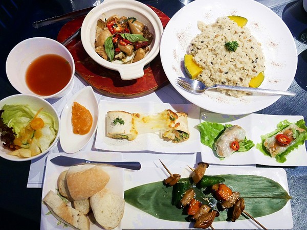 赤崁璽樓:赤崁璽樓-台南古宅素食餐廳 在古色古香的洋式老屋中 品嚐道地食材的素食料理 /台南素食推薦/台南美食推薦