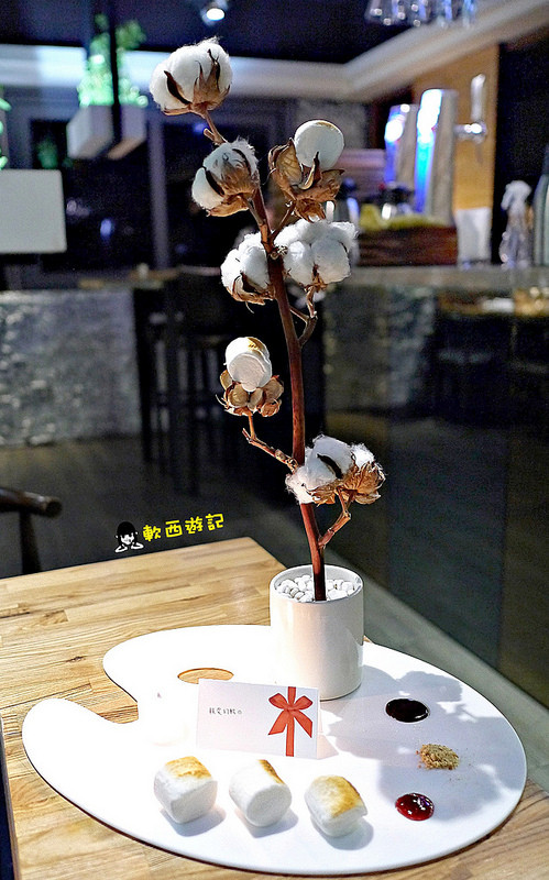 [食記]台北忠孝敦化站 愛新覺羅 原味‧鮮採嚴煮 客製化菜單 卡片傳情小驚喜 適合約會、慶生、紀念日的高級浪漫氣氛餐廳