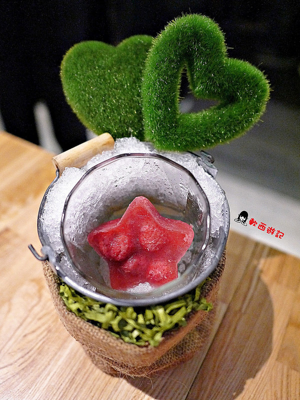 [食記]台北忠孝敦化站 愛新覺羅 原味‧鮮採嚴煮 客製化菜單 卡片傳情小驚喜 適合約會、慶生、紀念日的高級浪漫氣氛餐廳