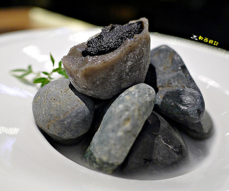 [食記]台北忠孝敦化站 愛新覺羅 原味‧鮮採嚴煮 客製化菜單 卡片傳情小驚喜 適合約會、慶生、紀念日的高級浪漫氣氛餐廳