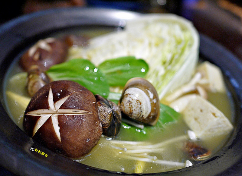 [食記]台北忠孝敦化站 愛新覺羅 原味‧鮮採嚴煮 客製化菜單 卡片傳情小驚喜 適合約會、慶生、紀念日的高級浪漫氣氛餐廳