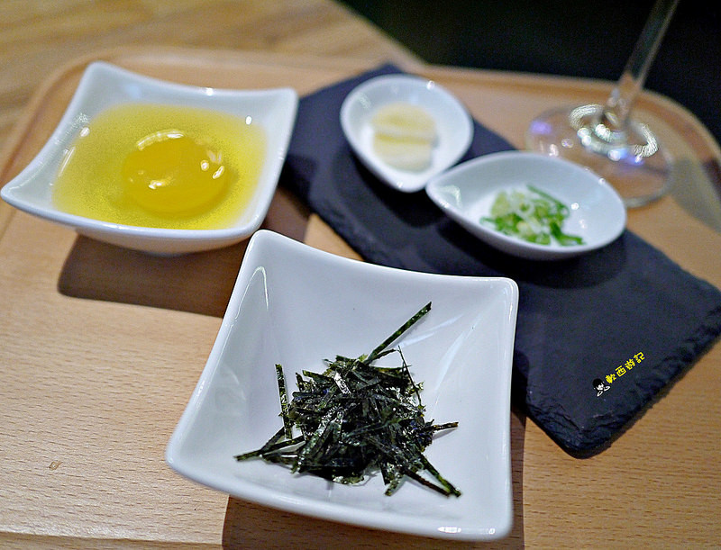 [食記]台北忠孝敦化站 愛新覺羅 原味‧鮮採嚴煮 客製化菜單 卡片傳情小驚喜 適合約會、慶生、紀念日的高級浪漫氣氛餐廳