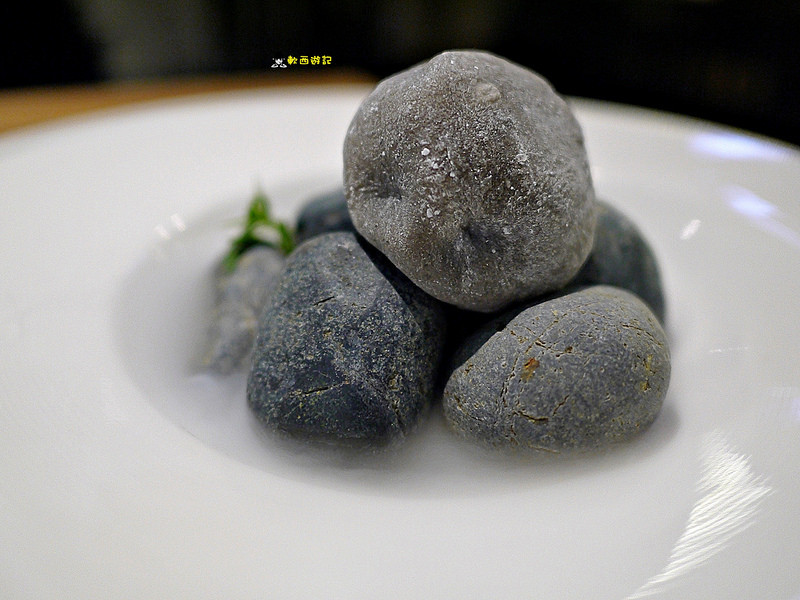 [食記]台北忠孝敦化站 愛新覺羅 原味‧鮮採嚴煮 客製化菜單 卡片傳情小驚喜 適合約會、慶生、紀念日的高級浪漫氣氛餐廳