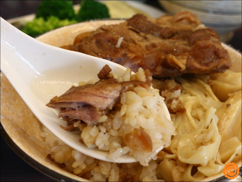 嘉義美食 │古早味 │傳統美食 :合家香魯軟骨飯 嘉義美食 │古早味 │傳統美食 :合家香魯軟骨飯