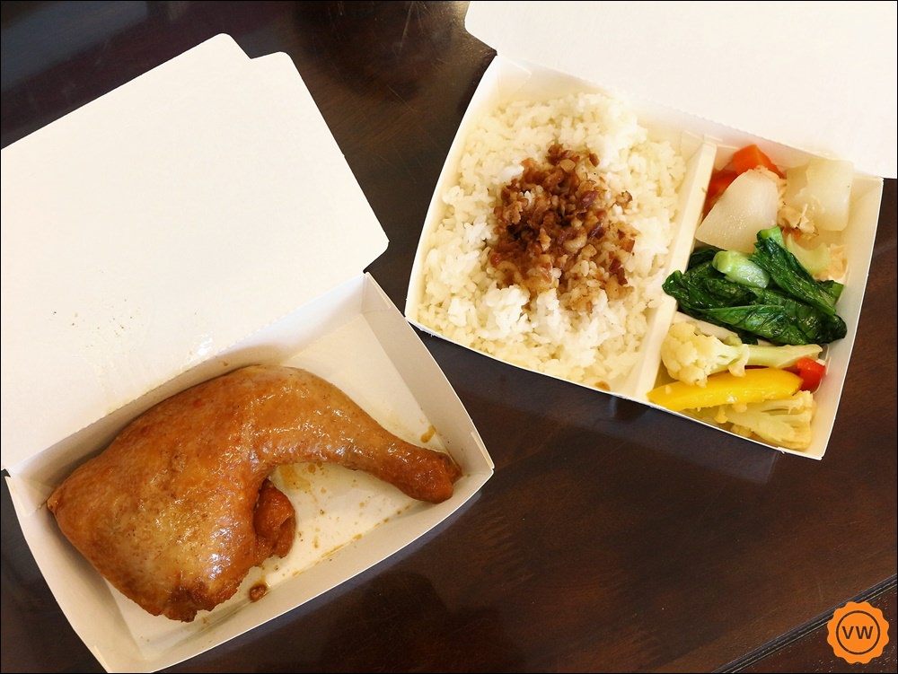 嘉義美食│傳統古早味│合家香魯軟骨飯、魯肉飯、魯雞腿飯、腿庫飯,還有暖暖的古早味外帶便當!