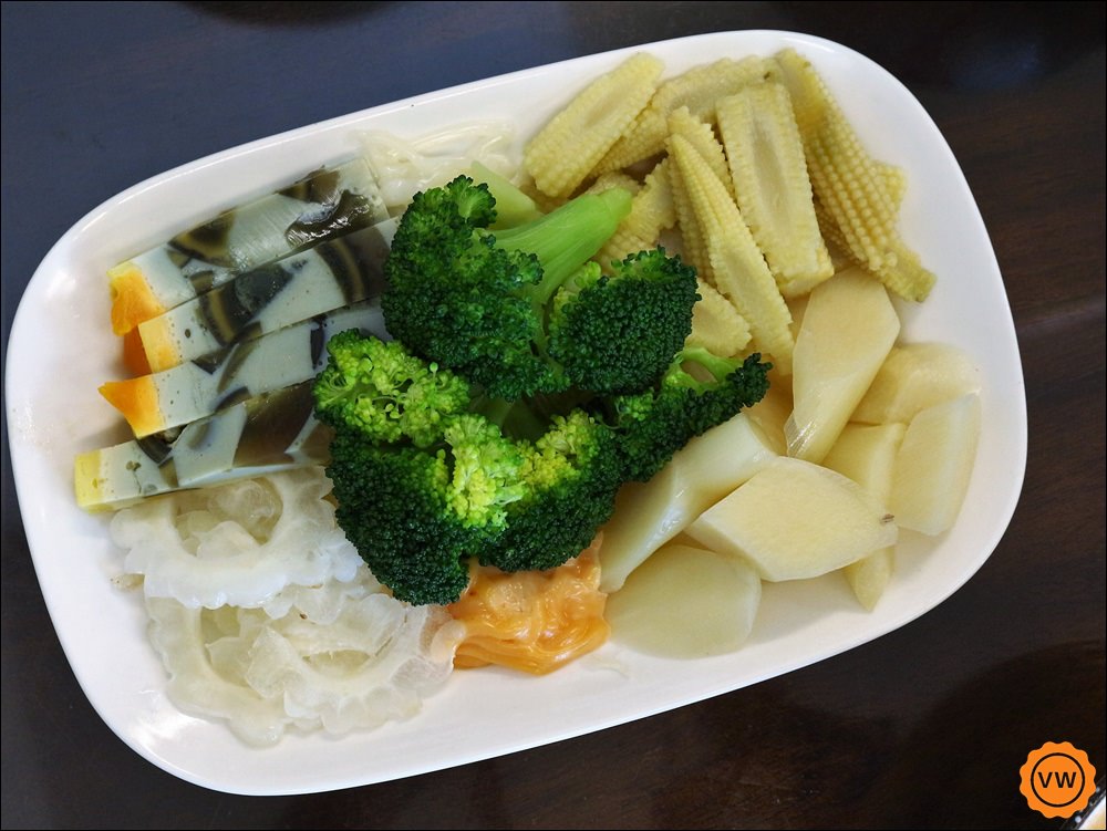 嘉義美食 │古早味 │傳統美食 :合家香魯軟骨飯 嘉義美食 │古早味 │傳統美食 :合家香魯軟骨飯