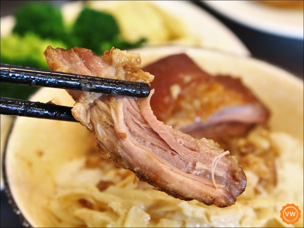 嘉義美食 │古早味 │傳統美食 :合家香魯軟骨飯 嘉義美食 │古早味 │傳統美食 :合家香魯軟骨飯