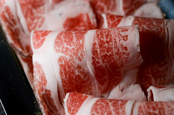 這一鍋皇室祕藏鍋物(大興西殿)：【桃園食記】這一鍋皇室秘藏鍋物 吃鍋吹冷氣超爽 越熱越開鍋 越多人越多折扣