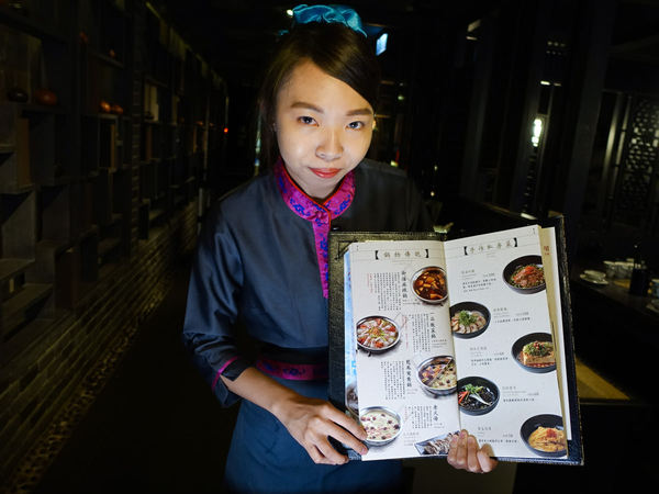 這一鍋皇室祕藏鍋物(大興西殿)：【桃園食記】這一鍋皇室秘藏鍋物 吃鍋吹冷氣超爽 越熱越開鍋 越多人越多折扣