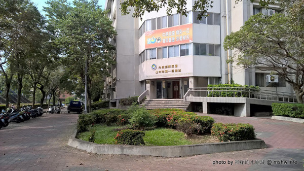 入出國及移民署台中市第一服務站：【生活】e-Gate 入出國自動查驗快速通關系統輕鬆辦@南屯黎明新村內政部移民署臺中市第一服務站 : 30秒申請完成~效率也太高XD