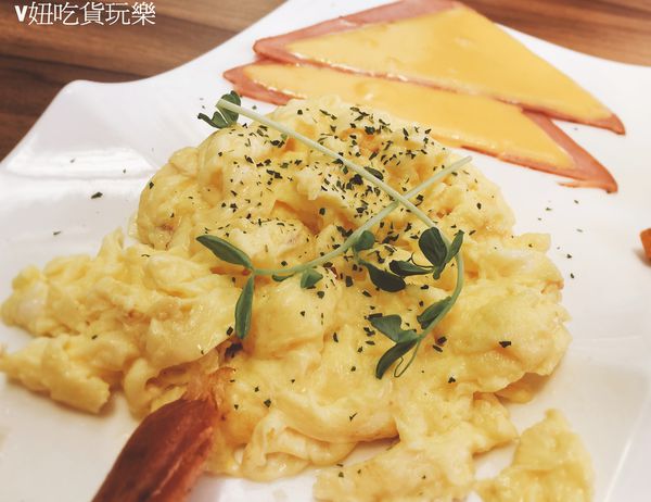 嫩蛋.jpg 嫩蛋.jpg