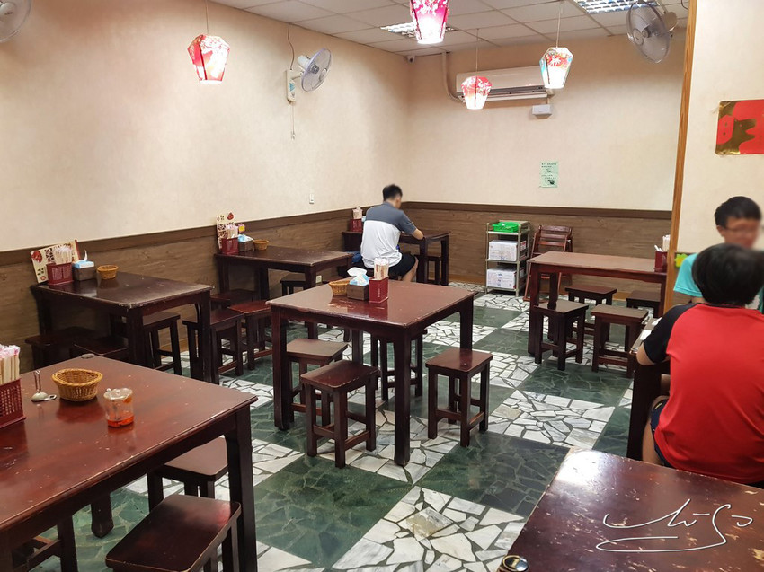 良鼎豬腳 (4).jpg