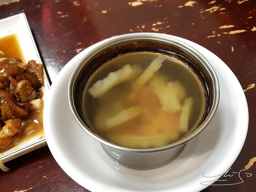 良鼎豬腳 (16).jpg