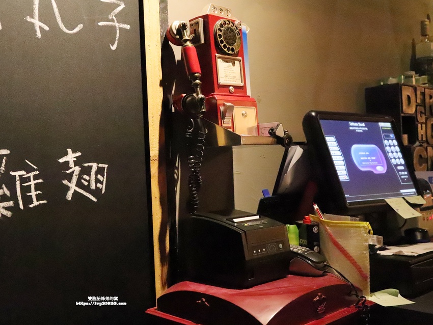 推薦高雄苓雅  晚餐宵夜 Urban Soul餐酒館․客製化的創意調酒 ․相聚小酌