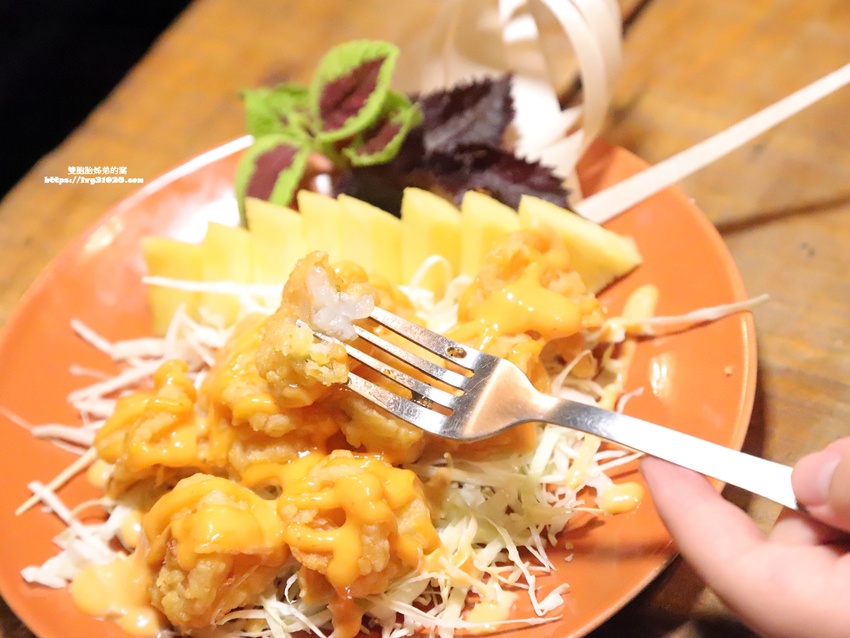 推薦高雄苓雅  晚餐宵夜 Urban Soul餐酒館․客製化的創意調酒 ․相聚小酌