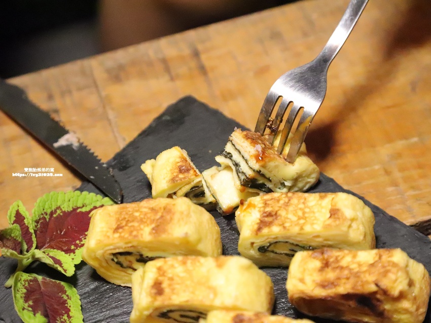 推薦高雄苓雅  晚餐宵夜 Urban Soul餐酒館․客製化的創意調酒 ․相聚小酌