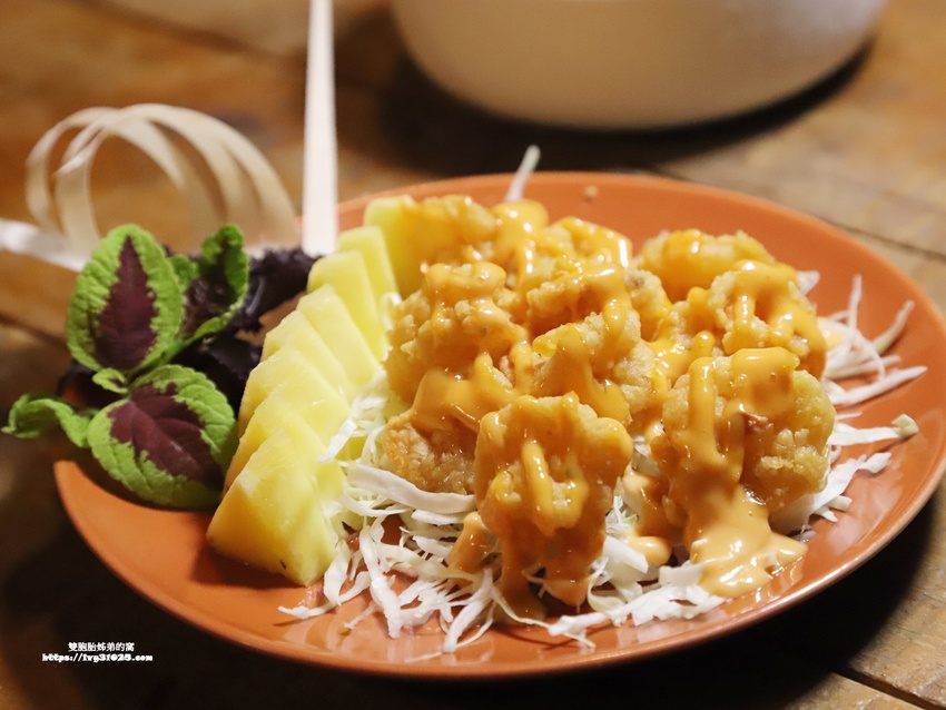 推薦高雄苓雅  晚餐宵夜 Urban Soul餐酒館․客製化的創意調酒 ․相聚小酌