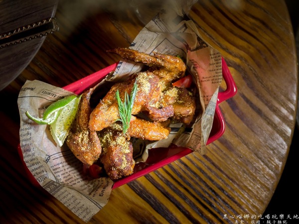 Urban Soul music bar：高雄苓雅︱Urban Soul酒吧．餐酒館　無懈可擊！超創意調酒與特色料理，讓夜晚更加璀璨！