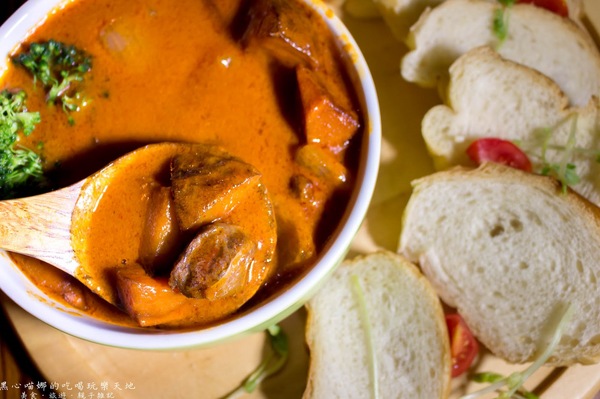 Urban Soul music bar：高雄苓雅︱Urban Soul酒吧．餐酒館　無懈可擊！超創意調酒與特色料理，讓夜晚更加璀璨！