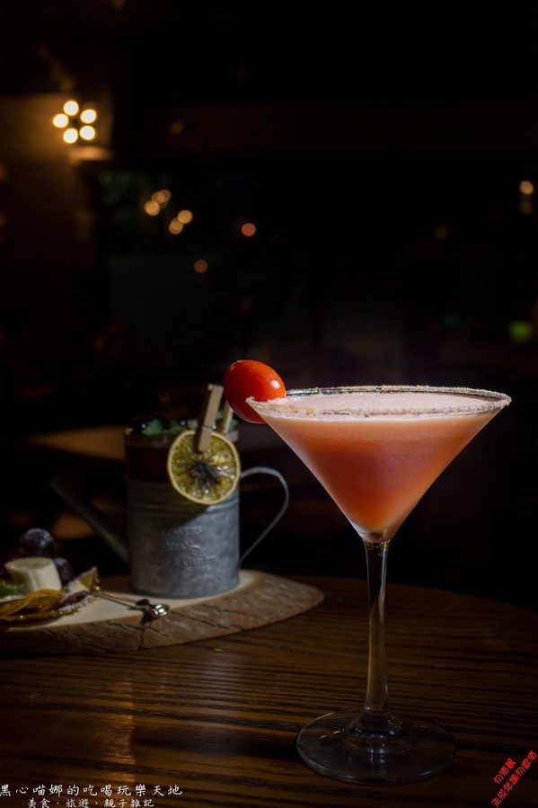 Urban Soul music bar:高雄苓雅︱Urban Soul酒吧.餐酒館 無懈可擊!超創意調酒與特色料理,讓夜晚更加璀璨! Urban Soul music bar:高雄苓雅︱Urban Soul酒吧.餐酒館 無懈可擊!超創意調酒與特色料理,讓夜晚更加璀璨!