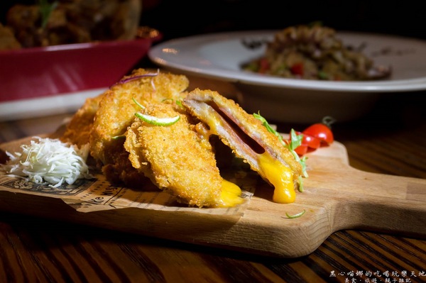 Urban Soul music bar：高雄苓雅︱Urban Soul酒吧．餐酒館　無懈可擊！超創意調酒與特色料理，讓夜晚更加璀璨！