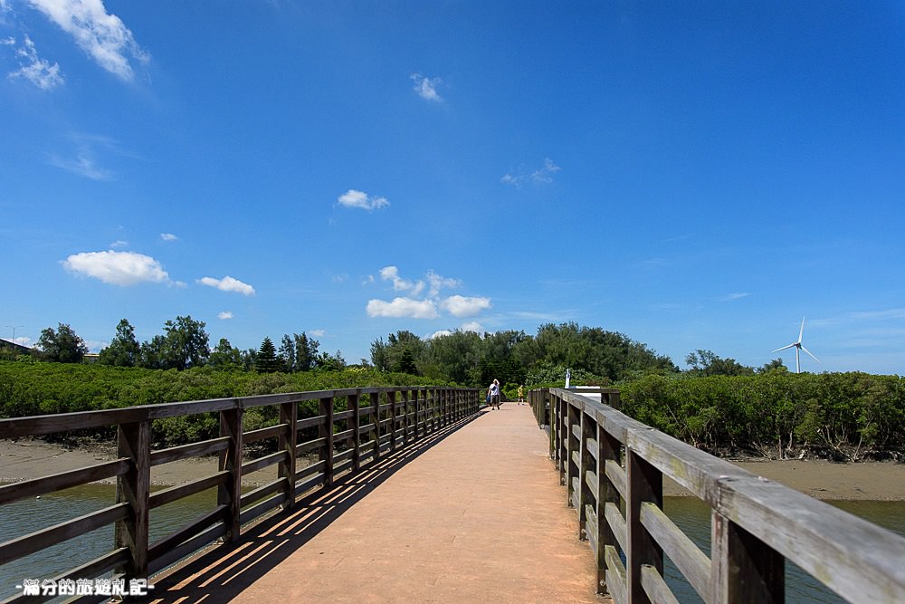 新竹新豐景點》新豐紅樹林公園 紅毛港休憩區 漫遊綠色步道 大自然的生態教室 - 滿分的旅遊札記