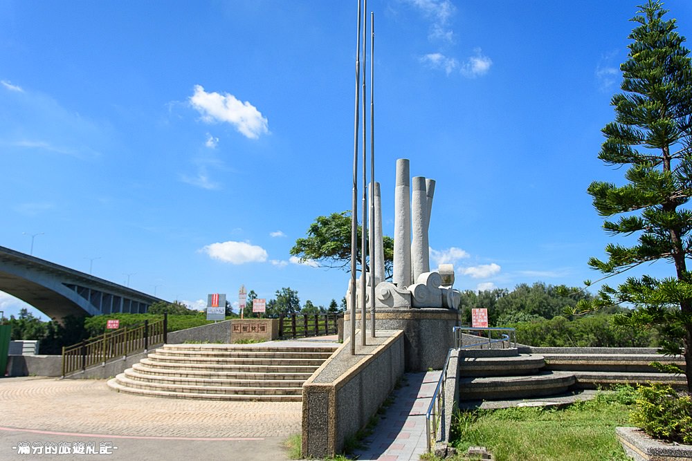 新竹新豐景點》新豐紅樹林公園 紅毛港休憩區 漫遊綠色步道 大自然的生態教室 - 滿分的旅遊札記
