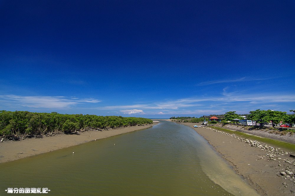 新竹新豐景點》新豐紅樹林公園 紅毛港休憩區 漫遊綠色步道 大自然的生態教室 - 滿分的旅遊札記