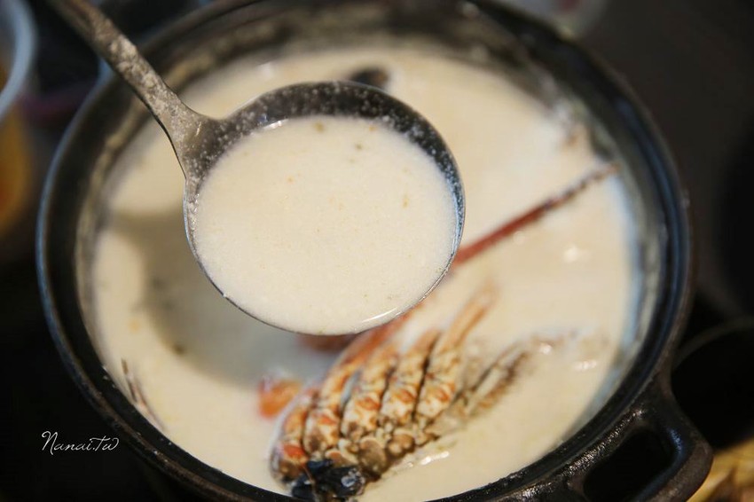 七品鍋物。超級蝦！比手掌還大的手臂蝦,完全是痛風鍋,20oz肉片吃到爽 - Nana愛旅行札記