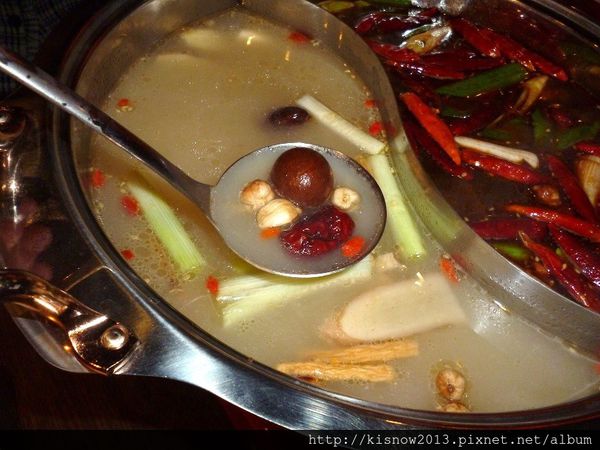 紅麻辣老鍋：濃郁麻辣富含雞汁滋味--紅麻辣老鍋口碑券体驗心得