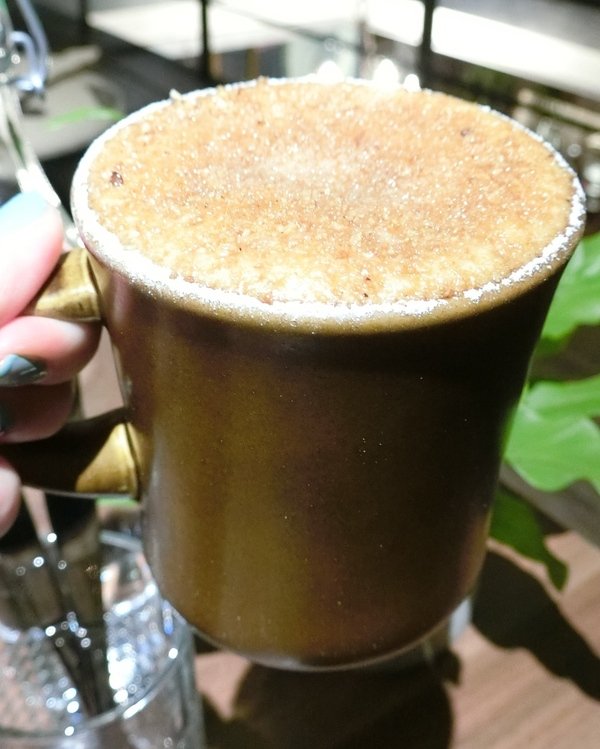 caffe le mani琢手咖啡：【內湖優質咖啡推薦】Caffè Le MANI 琢手咖啡~南洋咖哩佐麵包、芥末火腿巧巴達香濃順口~充滿異國情調的印尼曼特寧不但甘醇還帶有獨特迷人藥草香喔!