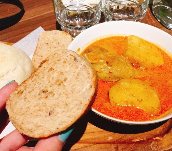 caffe le mani琢手咖啡：【內湖優質咖啡推薦】Caffè Le MANI 琢手咖啡~南洋咖哩佐麵包、芥末火腿巧巴達香濃順口~充滿異國情調的印尼曼特寧不但甘醇還帶有獨特迷人藥草香喔!