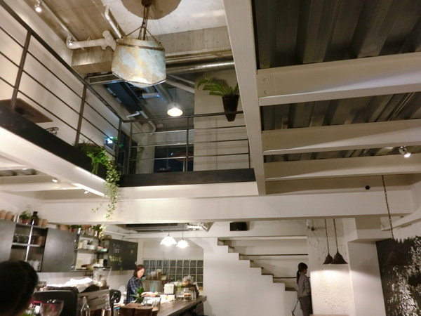 caffe le mani琢手咖啡：【內湖優質咖啡推薦】Caffè Le MANI 琢手咖啡~南洋咖哩佐麵包、芥末火腿巧巴達香濃順口~充滿異國情調的印尼曼特寧不但甘醇還帶有獨特迷人藥草香喔!