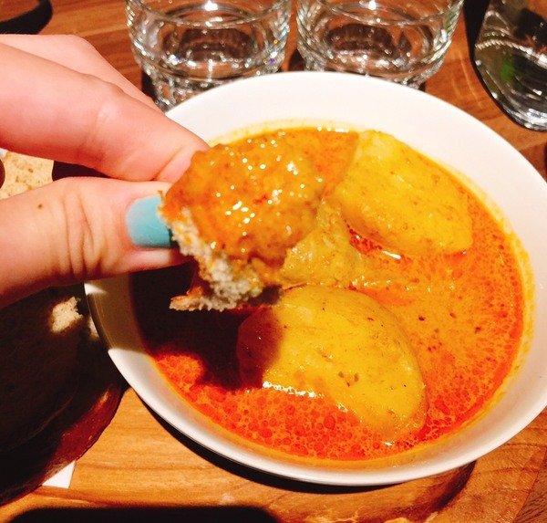 caffe le mani琢手咖啡：【內湖優質咖啡推薦】Caffè Le MANI 琢手咖啡~南洋咖哩佐麵包、芥末火腿巧巴達香濃順口~充滿異國情調的印尼曼特寧不但甘醇還帶有獨特迷人藥草香喔!