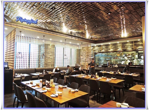 樂天皇朝(微風信義)：✜ 二訪讓人心情繽紛滴無敵美食和五星級服務-「樂天皇朝(微風信義店)」 (❁´◡`❁)