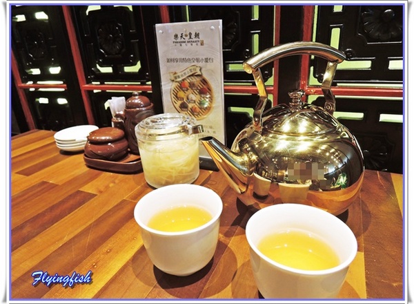 樂天皇朝(微風信義)：✜ 二訪讓人心情繽紛滴無敵美食和五星級服務-「樂天皇朝(微風信義店)」 (❁´◡`❁)