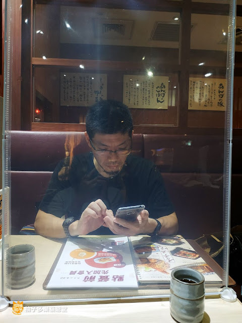 銀座杏子日式豬排 台北京站店:生薑燒厚切里肌豬排、蔥花蘿蔔泥里肌豬排,套餐沙拉、小菜、味噌湯、越光米吃到飽|臺北日式餐廳 京站百貨 捷運臺北車站站