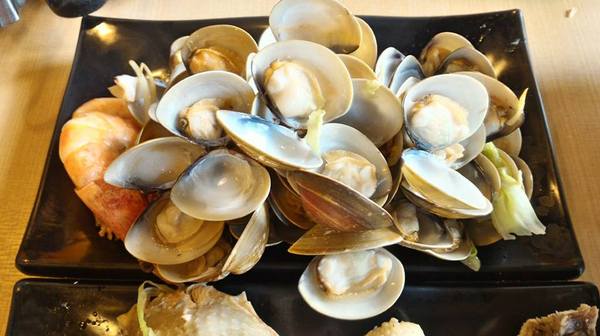 OMAYA春川炒雞(嘉義新生店)：一隻雞貝殼蒸-OMAYA春川炒雞(新生店)  嘉義東區韓式料理 是海鮮盆的升級版  有機會一定要試試