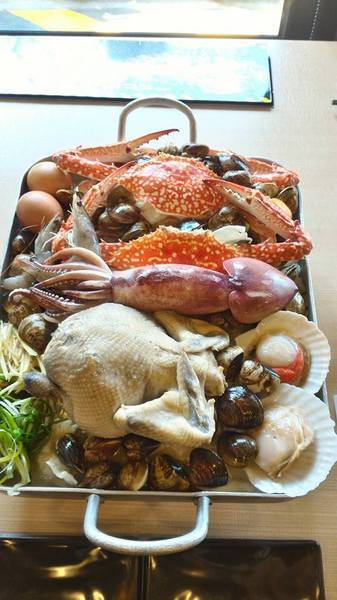 OMAYA春川炒雞(嘉義新生店)：一隻雞貝殼蒸-OMAYA春川炒雞(新生店)  嘉義東區韓式料理 是海鮮盆的升級版  有機會一定要試試