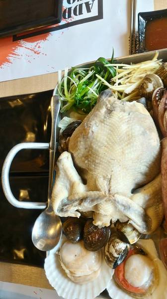 OMAYA春川炒雞(嘉義新生店)：一隻雞貝殼蒸-OMAYA春川炒雞(新生店)  嘉義東區韓式料理 是海鮮盆的升級版  有機會一定要試試