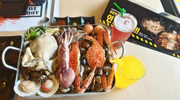 OMAYA春川炒雞(嘉義新生店)：一隻雞貝殼蒸-OMAYA春川炒雞(新生店)  嘉義東區韓式料理 是海鮮盆的升級版  有機會一定要試試