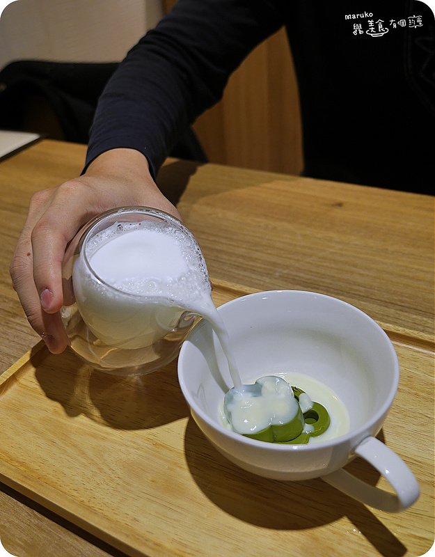 【日本登台美食】White Cosy來自北海道よつ葉美味牛奶鬆餅新登場。台北東區商圈