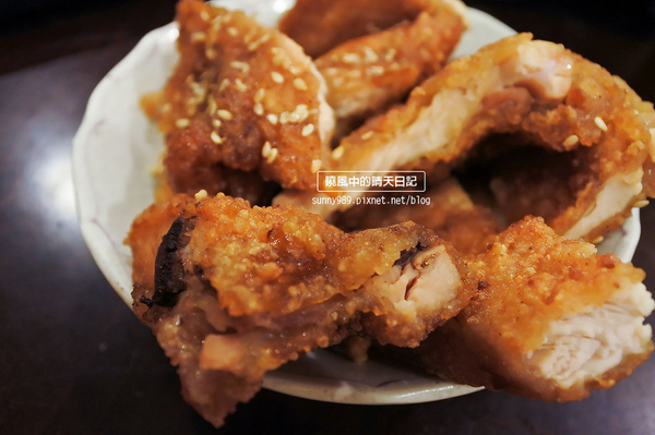 萬隆碳烤香雞排：【景美 | 萬隆碳烤香雞排】蜜酥口味迷人 在地人排隊人氣老店