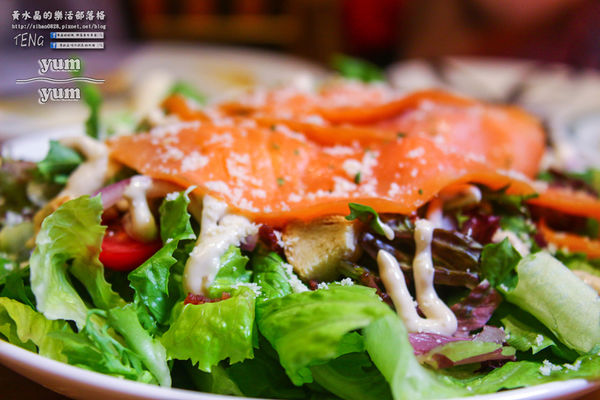 YumYum Deli 三明治專賣 美式餐廳│北捷/忠孝敦化站(台北東區216巷最夯美式甜食店，甜點不只是甜點，螞蟻人必來；2015年11月新開店)