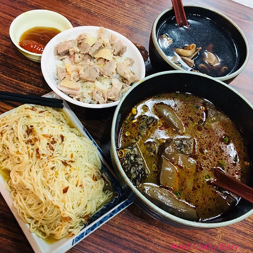 【台南美食】冬天就該這樣補❆崇善當歸鴨❆鎮店之寶不油不柴鴨肉飯!當歸湯甘甜暖身好禦冬❆