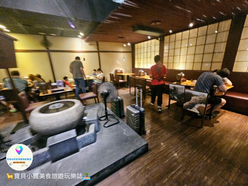 高雄市左營區[食]高雄 麵屋武藏 武骨 豚骨、魚介混合雙湯頭，濃郁不油膩 除了傳統的湯麵外，也有沾麵可供選擇喔~