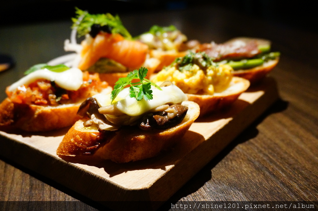 信義區美食.市政府站餐酒館.LighthouseBeer Bistro三得利餐酒館.象山站美食.101附近美食